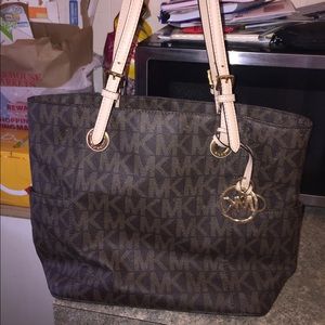 Michael Kors purse